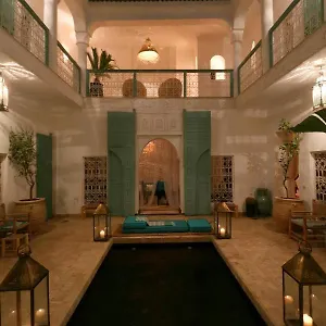 رياد Dar Dar